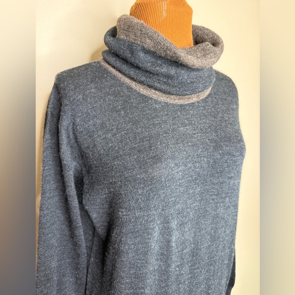 Tricots St. Raphael Wool Loose Turtleneck Long Sleeve Sweater Size Medium - Picture 2 of 7